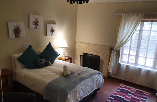 Schoemansville Casa | Sun Deck Lodge