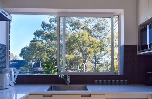 Newtown Apartamento | Sun-Drenched 1 Bed Studio Apt Newtown Parking
