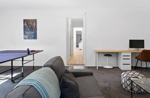 Bateau Bay Casa | Sun Drenched Home Away from Home/ Bateau Bay