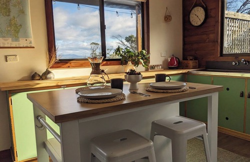 Alonnah Casa | Sun-drenched with spectacular views. Central location for exploring Bruny.