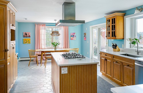 Truro Casa | Sun-filled escape with hot tub, deck, bikes, grill, W/D, & central AC