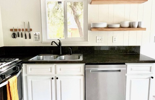 Crestline Cabina | Sun-Filled Modern Mountain Cabin