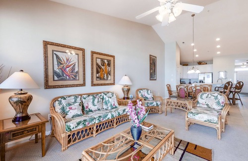 Sunset Island Condominio | Sun-kissed Bayside condo with pool & WiFi