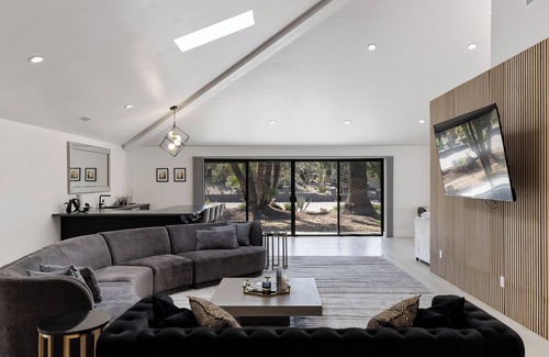 Valley Center Casa | Sun-Kissed Estate Pool Tennis Mountain Views
