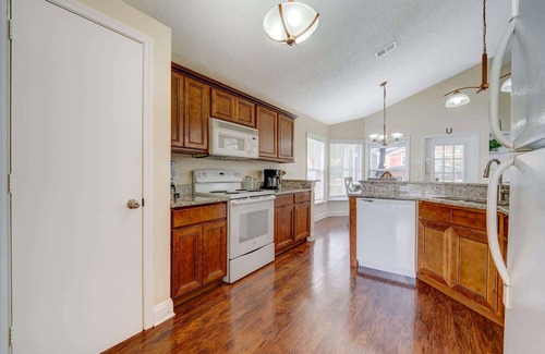 Lindfields Casa | Sun Kissed Pool Home in Kissimmee