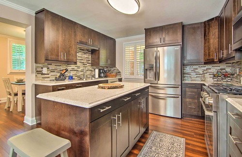 Como Casa | Sun-Lit Lake Geneva Sanctuary w/ BBQ Patio!