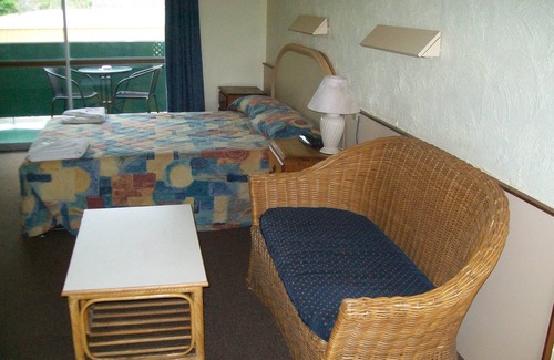 West Mackay Hotel | Sun Plaza Motel Mackay