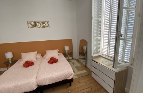 Bazoges-en-Pareds Cama Y Desayuno | Sun Room