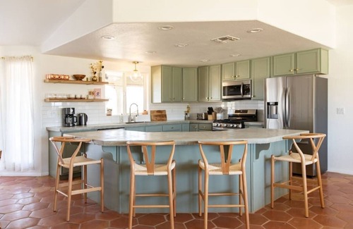 Twentynine Palms Casa | Sun Runner - Serene desert home w/pool & hot tub