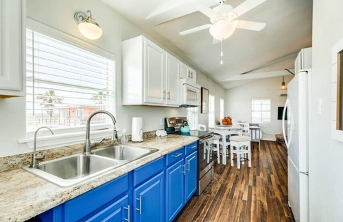 Surfside Beach Casa | Sun & Salt Beach Pad – Cozy, Cute, & Tail-Wagging Approved!