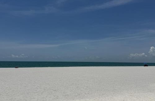 Bonita Springs Casa | Sun, Sand & Savings - Bonita Cozy Cottage Escape