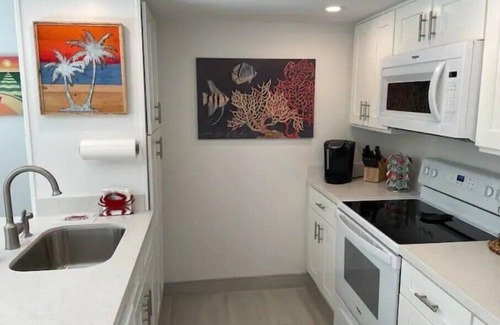 Williams Town Apartamento | Sun, Sand & Sea at Coral Beach!