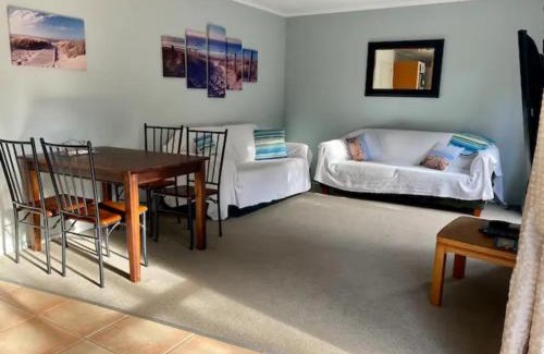 Mount Maunganui Apartamento | sun, sand & surf, its all across the road