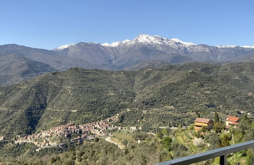 Perinaldo Casa | Sun. Sea. Mountains. Family-friendly village house in Liguria, Italy.