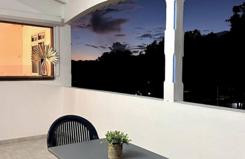 Les Abymes Casa | Sun Side