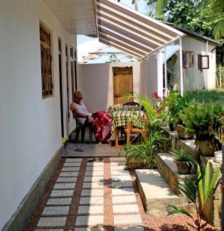 Thalaramba Casa | Sun & Tree HomeStay (With Green Nature View)
