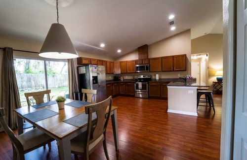 Temple Crest Casa | KMG: "SUN VILLA" 3BD 2BA TPA HOME W / SPA CERCA DE USF