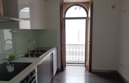 Figueira da Foz Apartamento | Sol con estilo: cómodo, moderno y bien ubicado