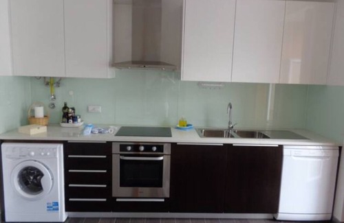 Figueira da Foz Apartamento | Sol con estilo: cómodo, moderno y bien ubicado