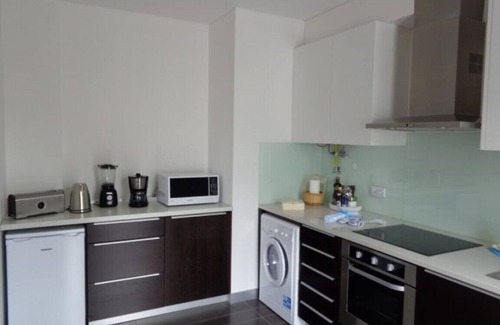 Figueira da Foz Apartamento | Sol con estilo: cómodo, moderno y bien ubicado