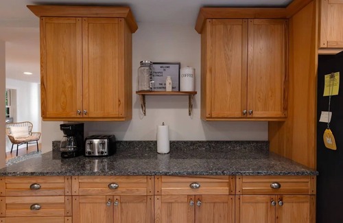 Sunapee Casa | Sunapee Harbor Home Drive to Mountain 7-Bed Pet Friendly Arcade Walk to Marina