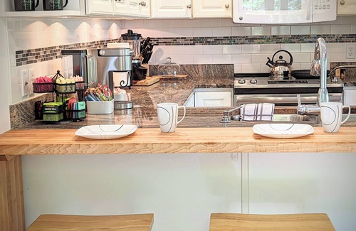 Sunapee Casa | @SunapeeSeasons—Across from Dewey Beach, Lake View, 8 Min. from Mt. Sunapee