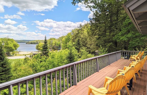 Sunapee Casa | @SunapeeSeasons—Across from Dewey Beach, Lake View, 8 Min. from Mt. Sunapee