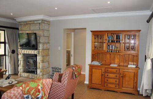 Clarens Casa | Sunbird Haven Self-Catering Sleeps 8