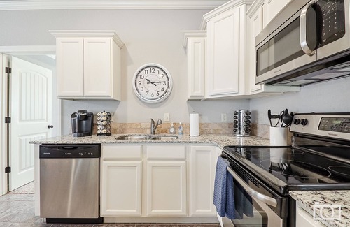 Fayetteville Casa | Sunbridge Villa- home in the heart of fayetteville