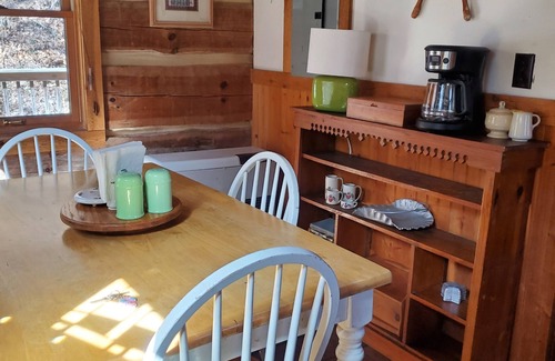 Canton Cabina | Sunburst at Falling Waters