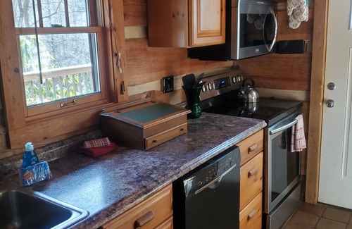 Canton Cabina | Sunburst at Falling Waters