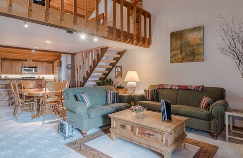 Elkhorn Village Condominio | Loft de dos habitaciones más con elkhorn Ameniteis - ¡Se admiten perros!
