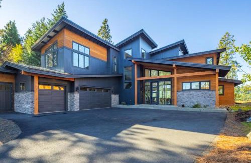 Cle Elum Casa | Suncadia 7 Bdrm Home with Amazing View and a Hot Tub