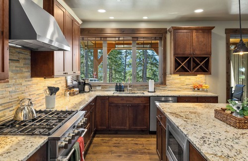 Roslyn Casa | Award-Winning, Top 5% Suncadia Stay, Epic Views