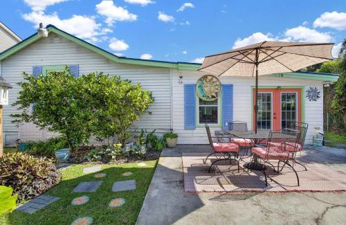 Tybee Island Casa | Suncatcher Cottage 1508-2nd Avenue B