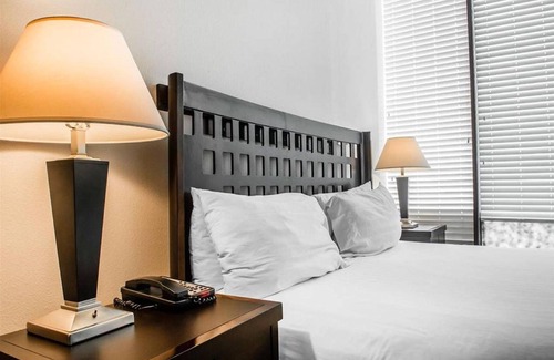 South Padre Island Hotel | Sunchase Inn & Suites