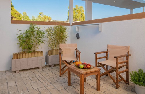 Agrilia Apartamento | Suncourt Lux Rooms