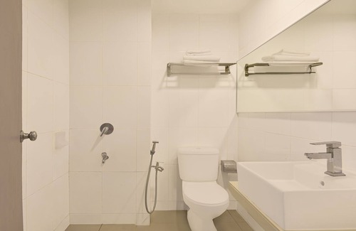 Bandar Hilir Hotel | Capital O 91182 Quayside Hotel