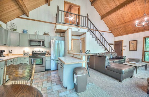 Smithville Chalet De Esquí | Sunday Morning (Dog-Friendly)