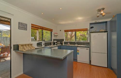Hahei Casa | Sundaze - Hahei Holiday Home