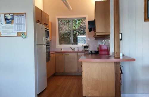 Little Wobby Cabina | "SUNDECK LODGE" Waterfront. Sleeps 11. Awesome. HAWKESBURY/COWAN/PITTWATER