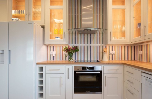 Chipping Campden Cabaña | Sundown Lodge - sleeps 4 guests in 1 bedroom, Weston Subedge