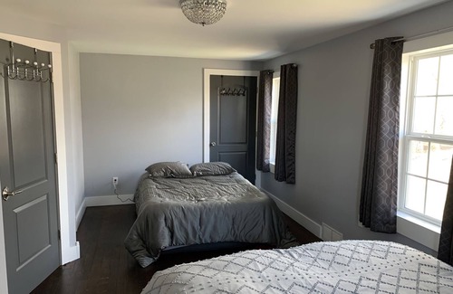 Grosse Ile Casa | Sundown Waterfront Carriage House