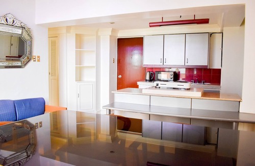 Downtown Hotel | Sunette Tower Suites Makati