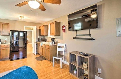 Midtown Casa | ‘Sunflower Casita’ ~ 2 Miles to Downtown!