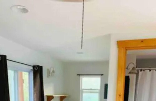 Kalispell Cabaña | Sunflower Cottage - 40 mins to Glacier Park