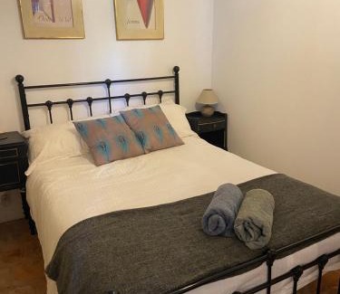 Genneteil Casa | Sunflower Cottage