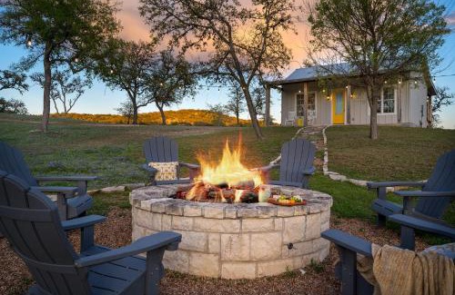 Comfort Casa | Sunflower Cottage with hot tub & VIEWS