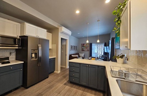 Winthrop Casa | Sunflower Resort ConeflowerCabin is in the ultra-quiet Winthrop South community, with a 5 minute walk to downtown on the pedestrian trail.