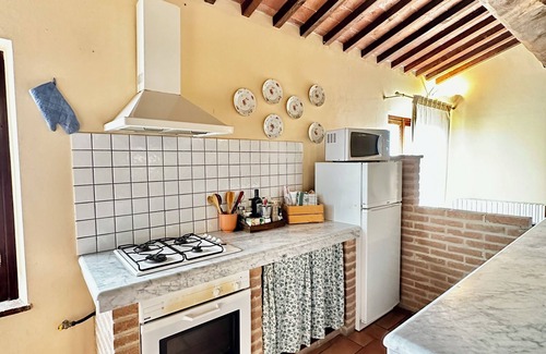 Casciana Terme Lari Otro | Sunflower- The Little House